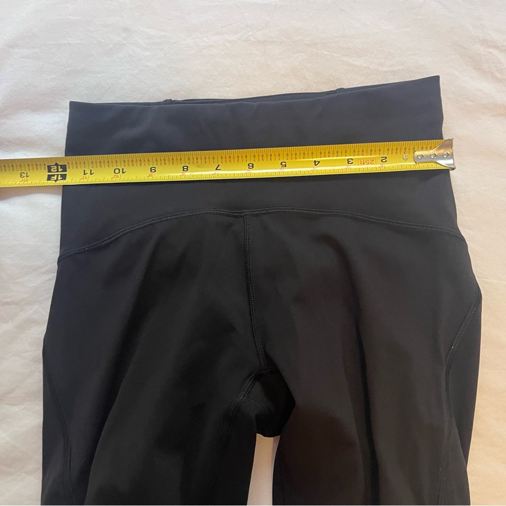 Lululemon Athletica Black High Rise Tights Leggings Cropped Hidden Pocket Size 4 - Picture 9 of 10
